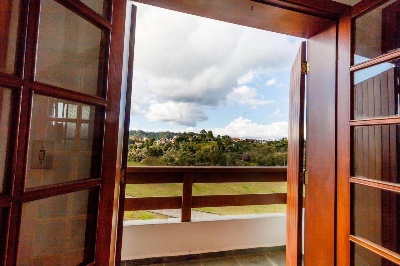 Casa de férias Mansao Com 8 Suites, Ate 24 Pessoas *
