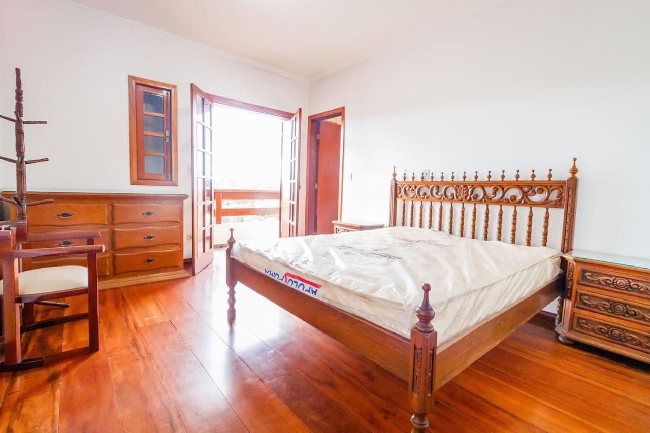 Casa de férias Mansao Com 8 Suites, Ate 24 Pessoas *